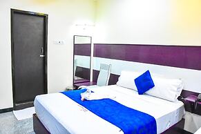 Hotel Rathnavel Towers