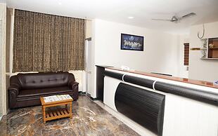 Hotel Rathnavel Towers