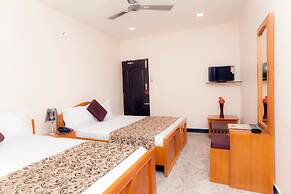 Hotel Rathnavel Towers