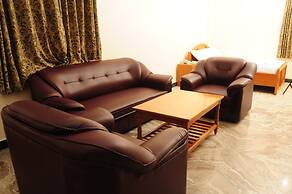 Hotel Rathnavel Towers