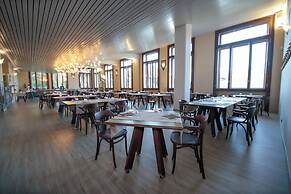 Pràcatinat Hotel & Restaurant