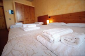 Pràcatinat Hotel & Restaurant