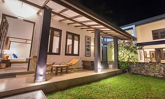 Parangi Weligama Bay