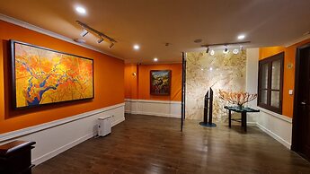 Cat Cat Galerie d'Art