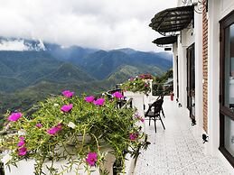 Cat Cat Galerie d'Art