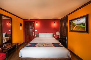 Cat Cat Galerie d'Art