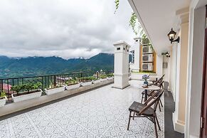 Cat Cat Galerie d'Art