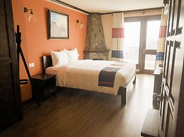 Cat Cat Galerie d'Art