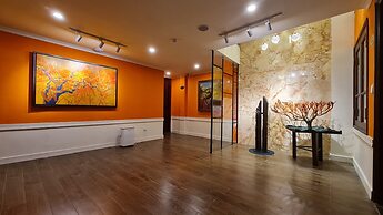 Cat Cat Galerie d'Art