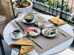 Cat Cat Galerie d'Art