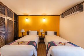 Cat Cat Galerie d'Art