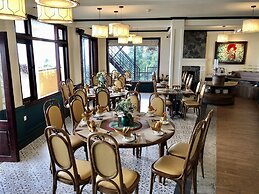 Cat Cat Galerie d'Art