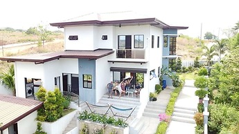 Luxury Villa at Mariveles Bataan, Philippines, Ph