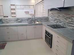 Luxury Villa at Mariveles Bataan, Philippines, Ph