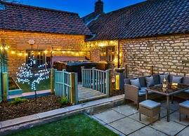 Private Garden Rooftop Terrace With hot tub