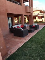 Appartement Direct on the Golf Course and Swimmingpool