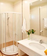 Villa Ares With Private Pool and a Spectacular Seaview 150m From the B