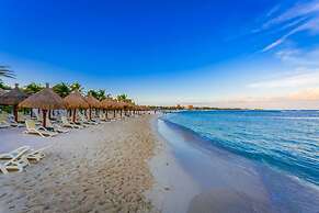 Luxurious Tulum Terrazas 2-bedroom Condominiuml
