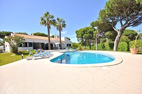 Close to Amenities, Free air Conditioning and Wi-fi