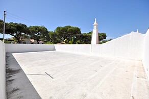 Close to Amenities, Free air Conditioning and Wi-fi