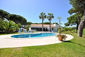 Close to Amenities, Free air Conditioning and Wi-fi