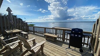 Bungalow 8 - 1br, Waterfront