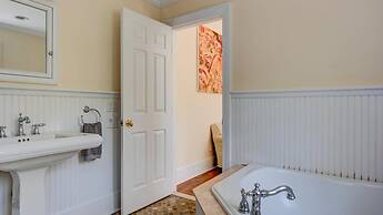 Traditional East Hampton Estate