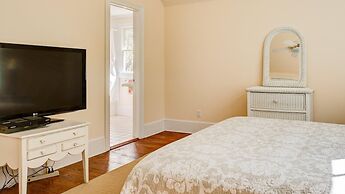 Traditional East Hampton Estate