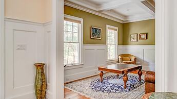 Traditional East Hampton Estate