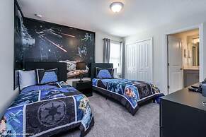 5 Bed Pool With Overflowing Spa In Champions Gate! 5 Bedroom Villa by 