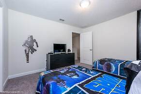 5 Bed Pool With Overflowing Spa In Champions Gate! 5 Bedroom Villa by 