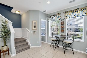 Pleasant and Spacious Town Home Near the Convention Center #3vc107