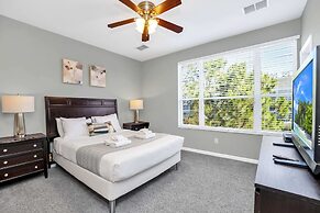 Pleasant and Spacious Town Home Near the Convention Center #3vc107