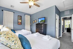 Pleasant and Spacious Town Home Near the Convention Center #3vc107