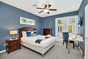 Pleasant and Spacious Town Home Near the Convention Center #3vc107