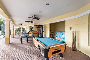 Pleasant and Spacious Town Home Near the Convention Center #3vc107