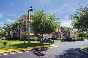 Pleasant and Spacious Town Home Near the Convention Center #3vc107