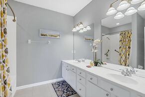 Pleasant and Spacious Town Home Near the Convention Center #3vc107