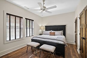 The Blowing Rock Manor