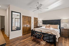 The Blowing Rock Manor