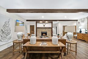 The Blowing Rock Manor