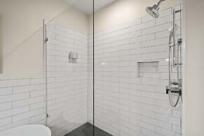 The Blowing Rock Manor