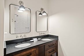 The Blowing Rock Manor