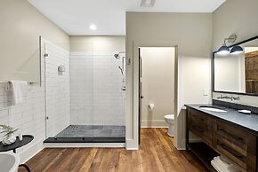 The Blowing Rock Manor