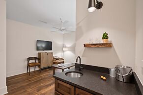 The Blowing Rock Manor