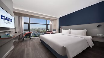 Holiday Inn Express Shanghai Qingpu New City by IHG