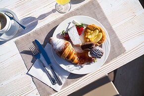 Carlton Hotel Riviera