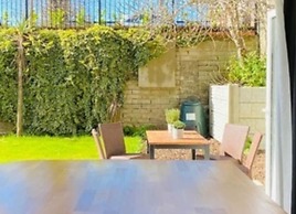 Luxury Apartment-golden Triangle, Parking & Garden