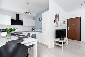 Browar Lubicz Apartments by Renters