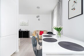 Browar Lubicz Apartments by Renters